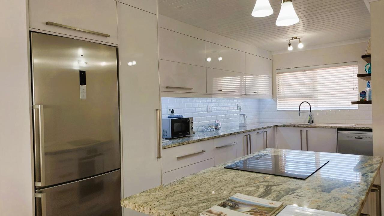Nautilus 2 Bedroom Self-Catering Apartment Swakopmund Exteriör bild