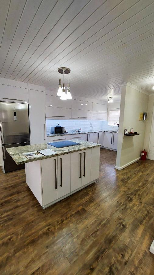 Nautilus 2 Bedroom Self-Catering Apartment Swakopmund Exteriör bild